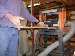 Planing boards to size