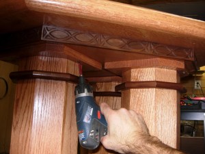 Attaching the top to the tabernacle stand