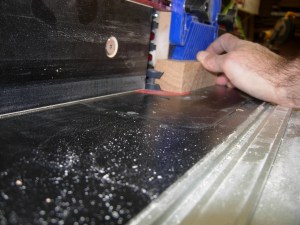Cutting the edge banding