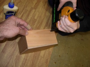 Pinning on the lid lip