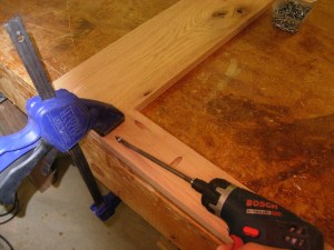 Assembling the frame with pocket screws