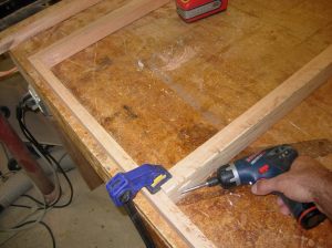 Assembling support rails