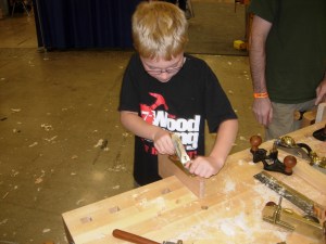 Testing a Lie Neilson hand plane
