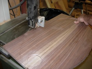 Cutting the ellipse on the bandsaw