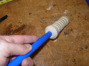 Setting the tube in the handle