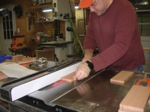 Cutting the horizontal grooves