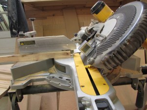 Using a digital gauge to set the angle